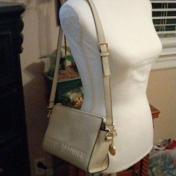 Steve Madden   - Picture 5 of 9